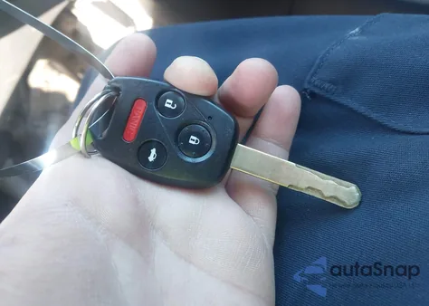 2003 Honda Accord 2.4 Lx z USA, uszkodzony, nr VIN 1HGCM56353A047864